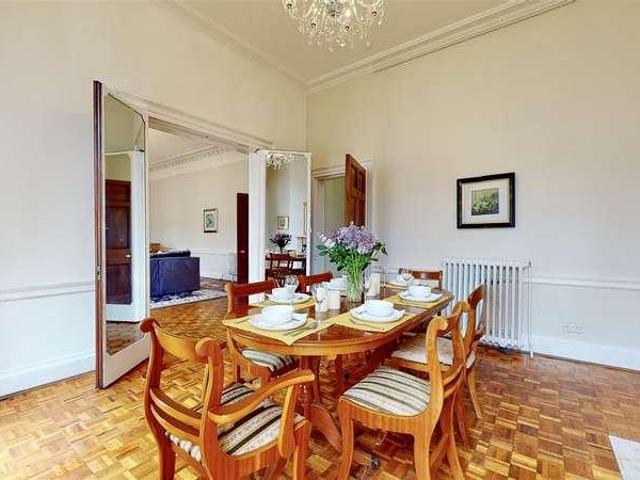 Flat for sale in Chinatown, Calderstones