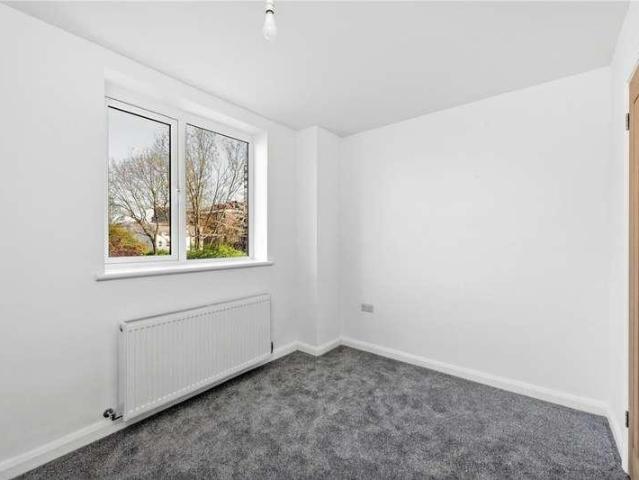 Flat for sale in Haggerston, Greater London