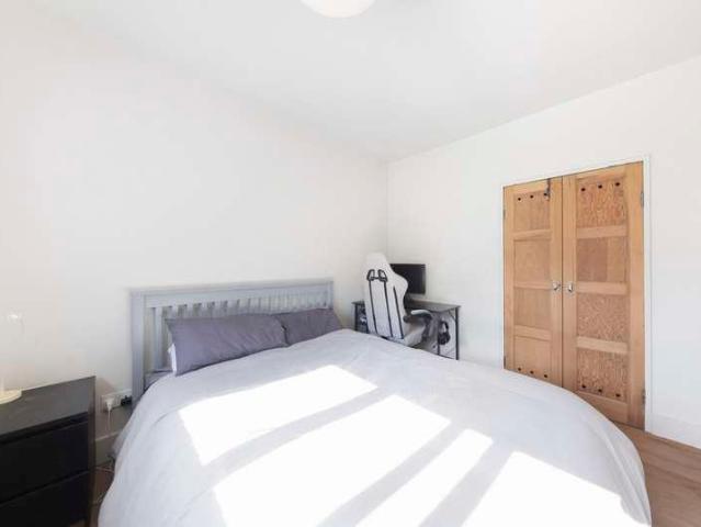Flat for sale in Notting Hill, Greater London