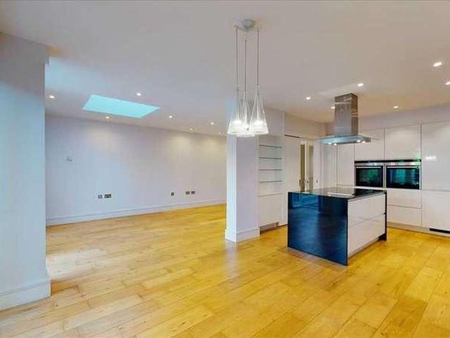 Flat for sale in Belsize Park, Primrose Hill