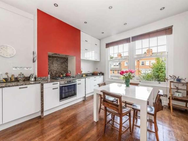 Flat for sale in London Borough of Lewisham, Upper Sydenham