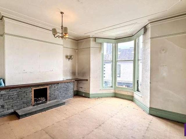Flat for sale in Keswick