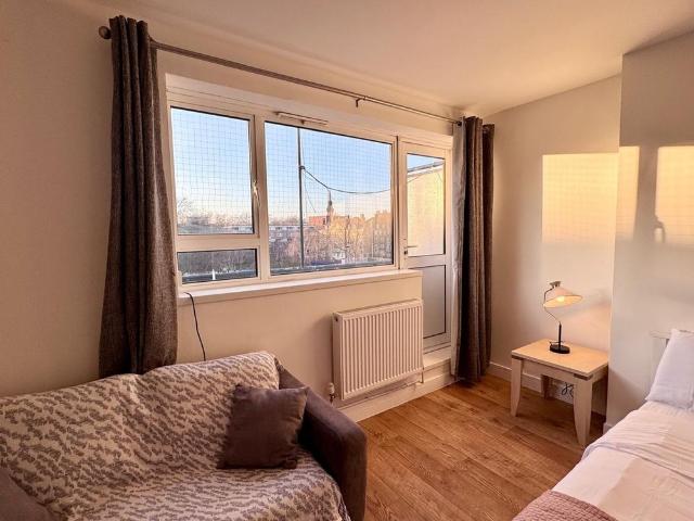 Apartment for rent in Chalk Farm, Greater London