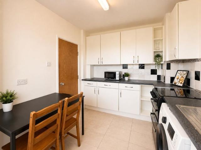 Apartment for rent in Stepney, Greater London