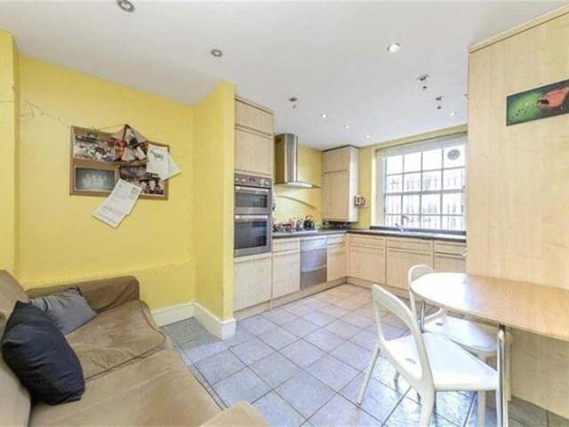 Apartment for rent in St. John's Wood, Greater London