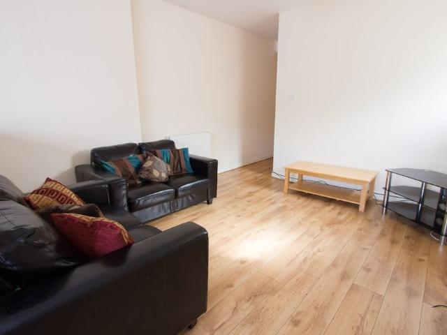Apartment for rent in The Polygon, City Of Southampton