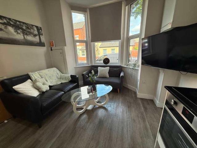 Apartment for rent in Compton Acres, Barton In Fabis