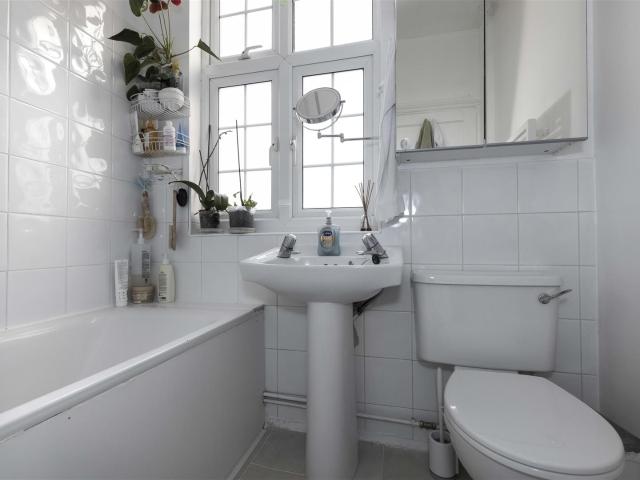 Apartment for rent in London Borough of Richmond upon Thames, Greater London