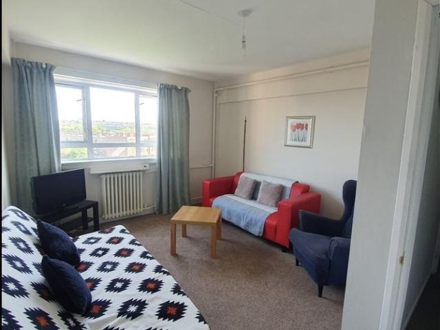 Apartment for rent in Stenhouse, Scotland