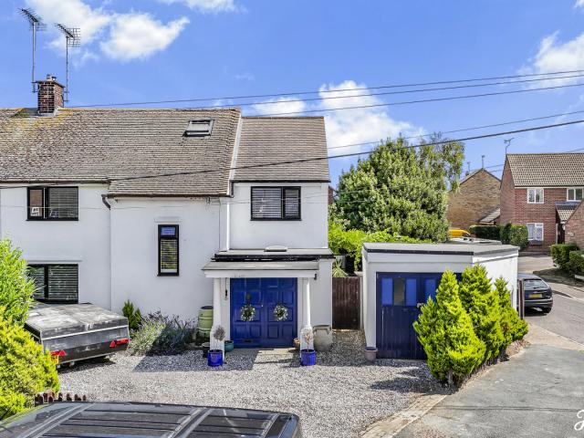 Farm for sale in Alton Barnes, Essex