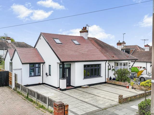Farm for sale in Alton Barnes, Essex