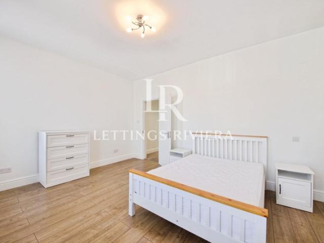 House for rent in New Southgate, Greater London