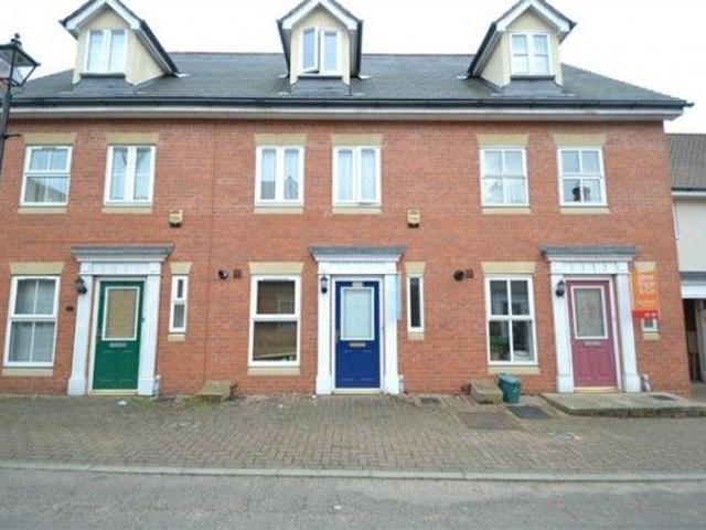 Room for rent in Hythe, Fordham Heath
