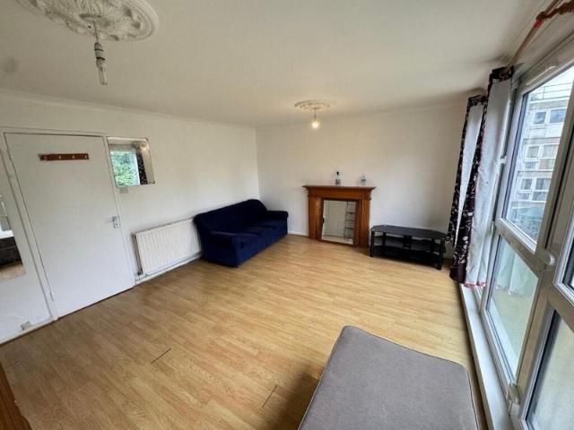 Apartment for rent in Ocean Estate, Mile End