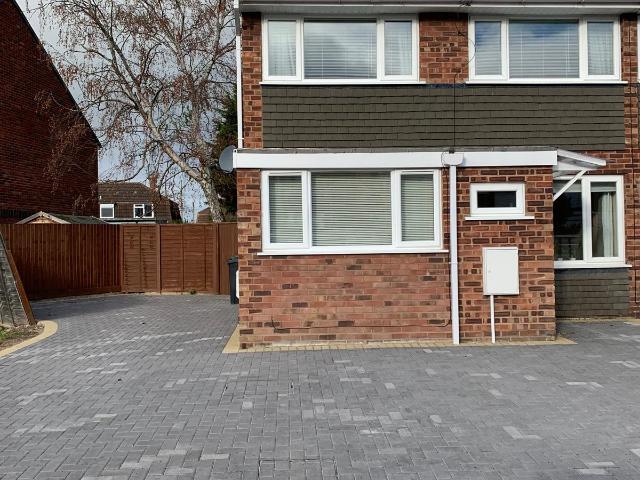 Room for rent in Dines Green, Worcestershire