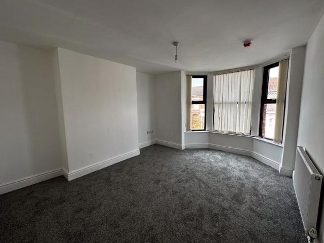 House for rent in Calderstones
