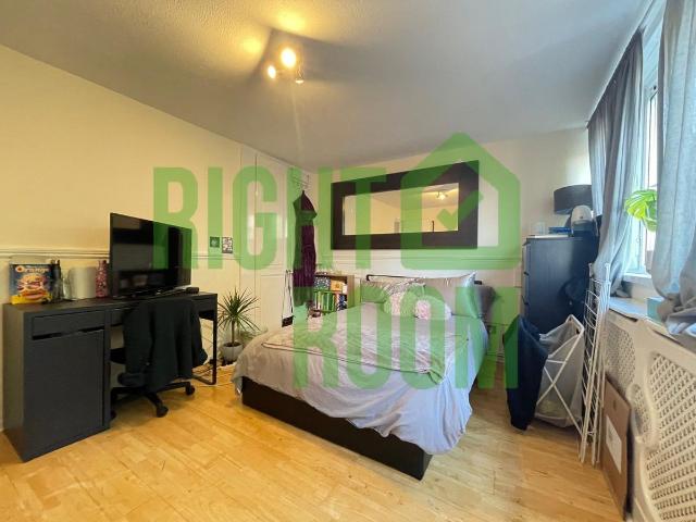 House for rent in Kilburn, Greater London