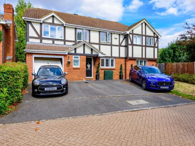 House for rent in Eton