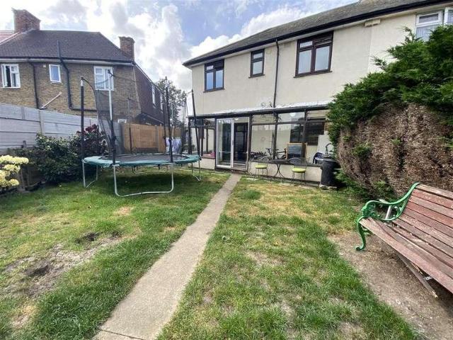 House for sale in Becontree, Greater London