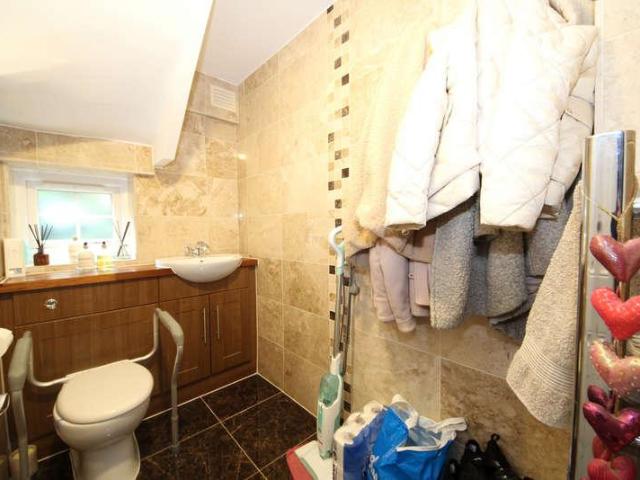 House for sale in Winchmore Hill, Greater London