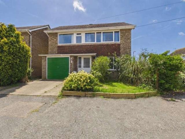 House for sale in Pebsham, Heathlands