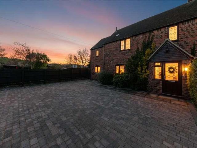 House for sale in Broughton and Old Dalby, Brentingby