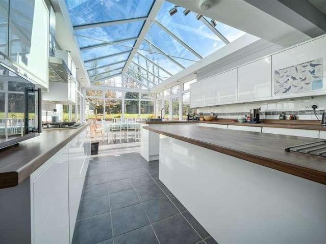 House for sale in Mariner's View, The Bridge