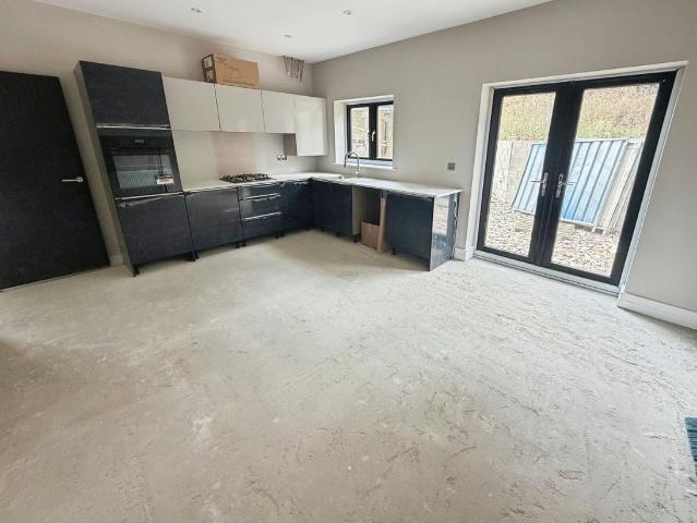 House for sale in Frizinghall, West Yorkshire
