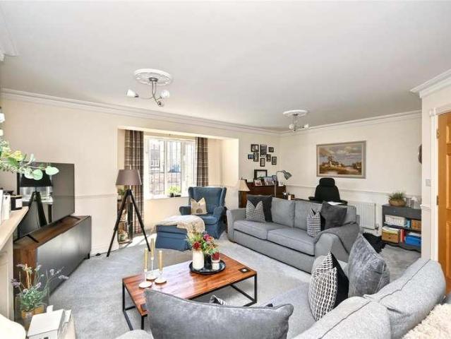 House for sale in Crumbles, Eastbourne
