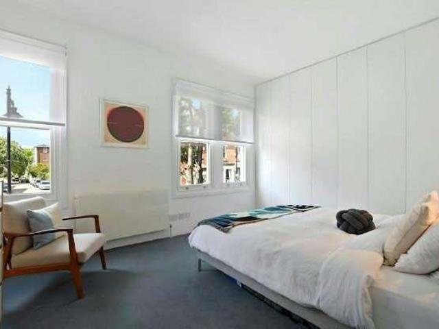 House for sale in Archway, Cat Hill