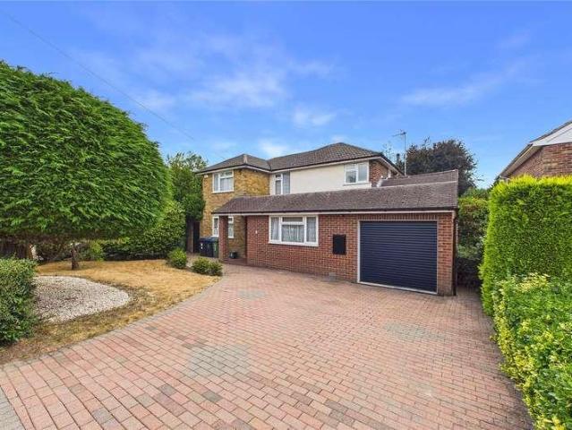House for sale in Horsell, Woking