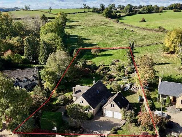 House for sale in Upper Oddington, Cotswold