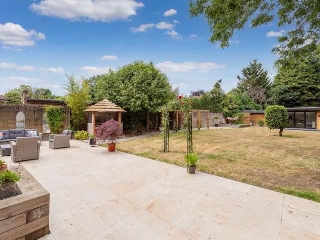 House for sale in Windsor, Highway