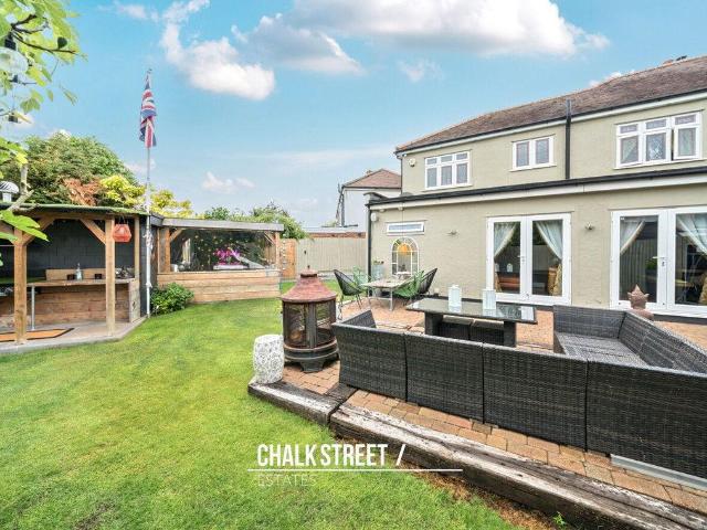 House for sale in Romford, Havering