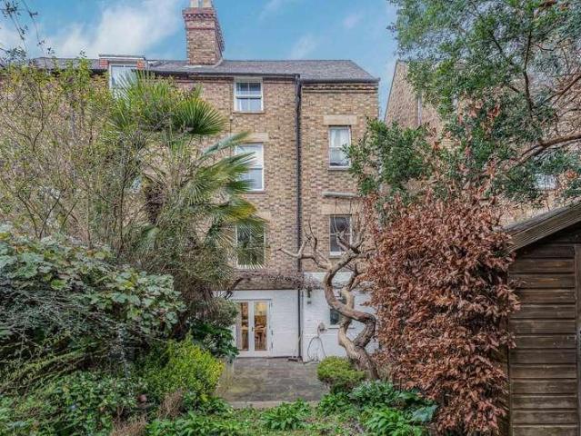 House for sale in The Slade, Oxfordshire