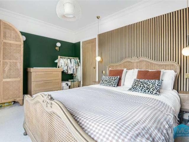 House for sale in Finchley, Greater London
