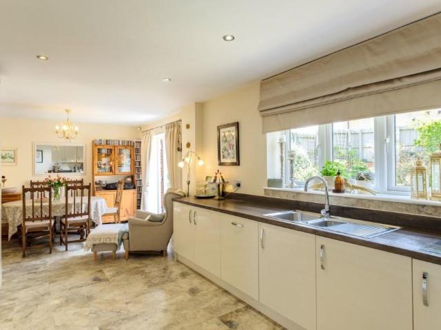 House for sale in Elmfield, Leicestershire