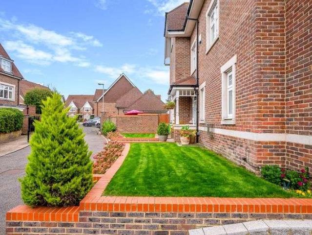 House for sale in Blackbrook, Greater London
