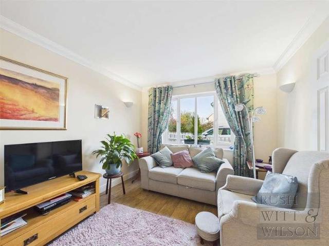 House for sale in Heathlands, East Sussex