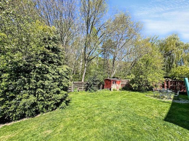 House for sale in Oxclose, Washington