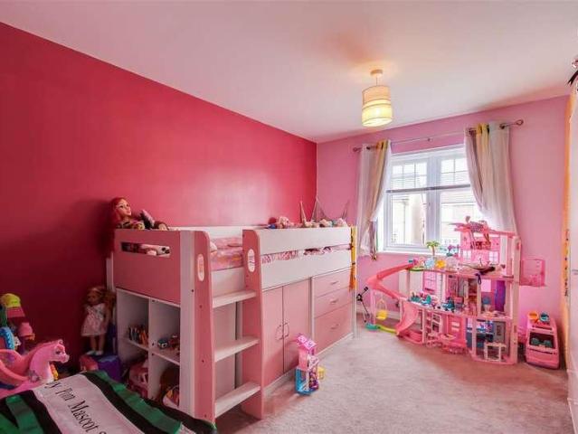House for sale in Windmill Hill, Wakefield