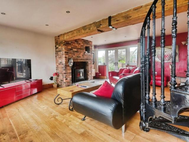 House for sale in Kingsbury CP, Gun Hill