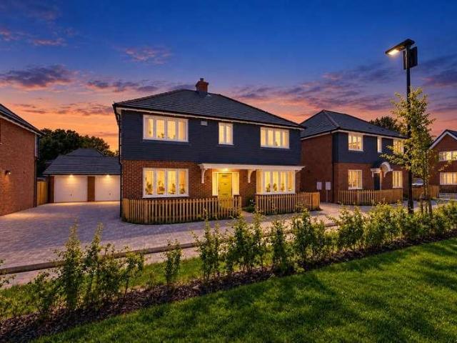 House for sale in Ash Green, Guildford