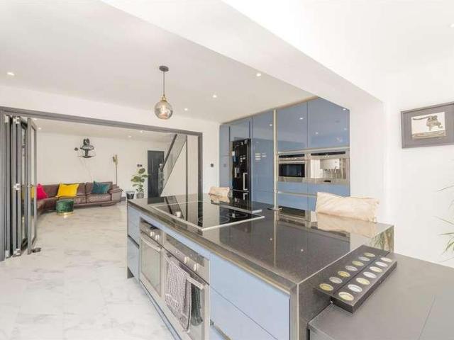 House for sale in Isle of Grain, Grain