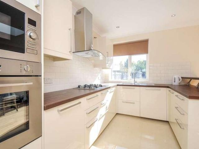 House for sale in New Malden, Greater London
