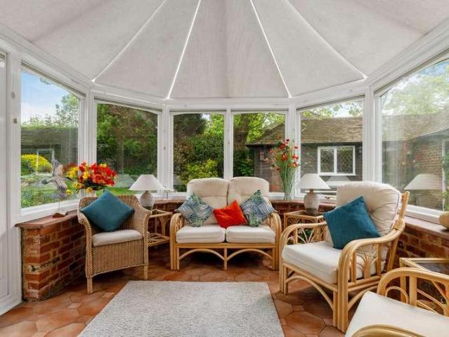 House for sale in Slough, Wexham Court