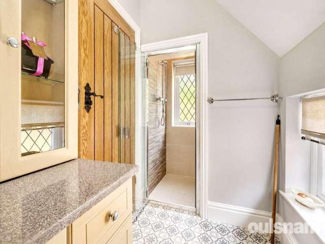 House for sale in Bromsgrove, Worcestershire