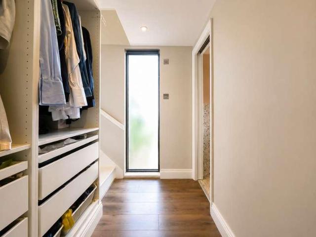 House for sale in Cricklewood, Greater London