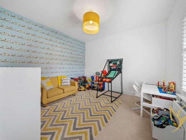 House for sale in Harp Hill, Golden Valley