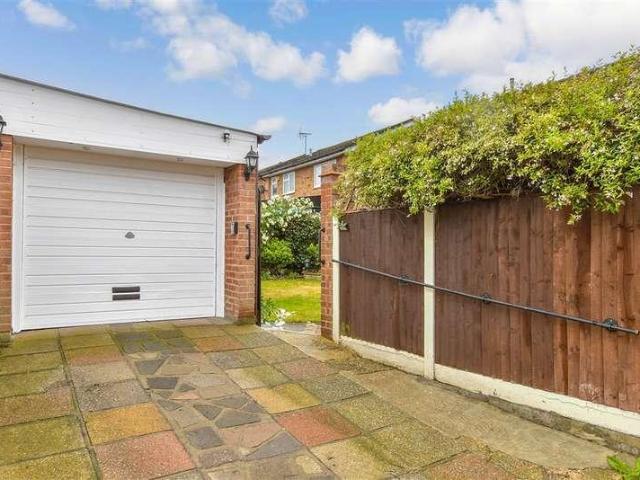House for sale in Emerson Park, Greater London